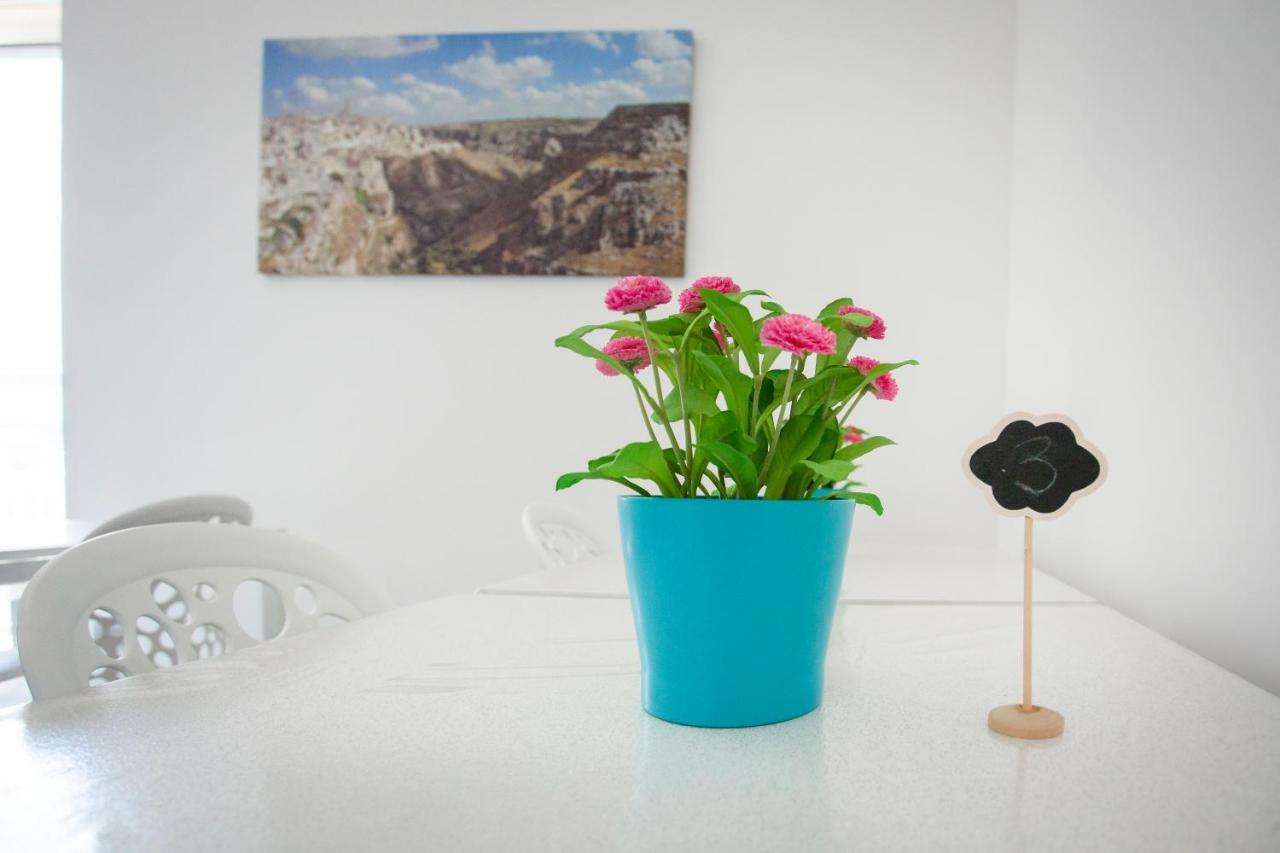 Rosella'S Rooms Matera Bagian luar foto