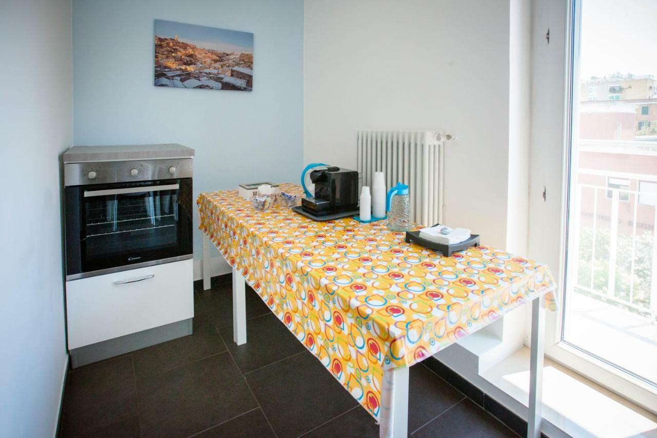 Rosella'S Rooms Matera Bagian luar foto